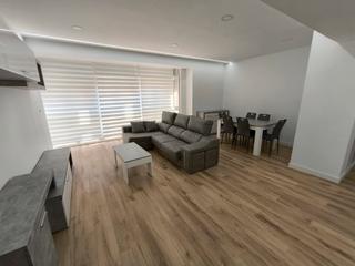 Location Appartement à Calle juan fernandez 61. Piso de tres dormitorios en juan fernández