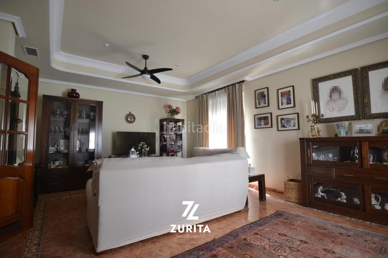 Foto 2b79cfba-62c8-43e6-81b7-79ef502b5fe5. Casa pareada en calle fuente obejuna 12 casa en esquina con garaje doble, terrazas y patio en los olivos borrachos en Córdoba