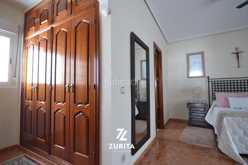 Foto 6101cb8b-e92f-4bae-9960-0496e53051da. Casa pareada en calle fuente obejuna 12 casa en esquina con garaje doble, terrazas y patio en los olivos borrachos en Córdoba