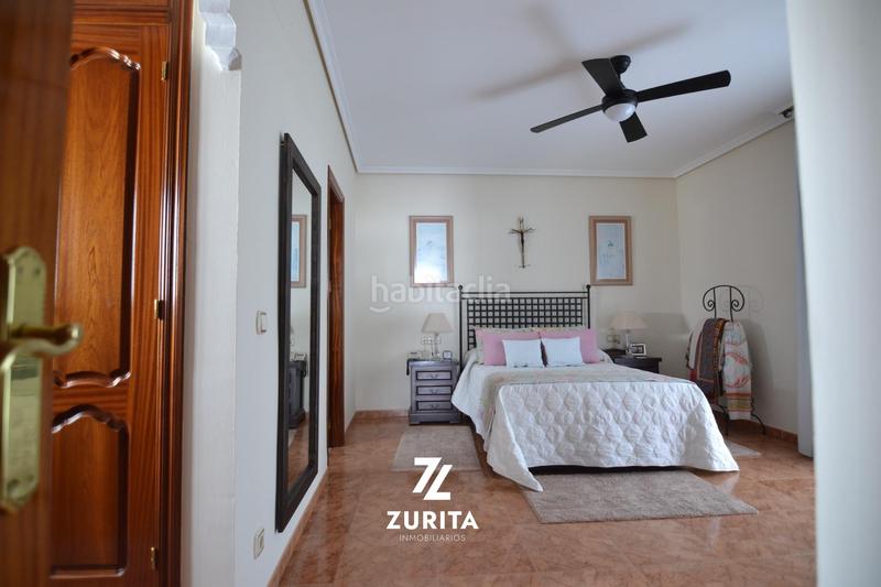 Foto 8e9b03fe-86ae-4386-ba50-0395332d6eaf. Casa pareada en calle fuente obejuna 12 casa en esquina con garaje doble, terrazas y patio en los olivos borrachos en Córdoba