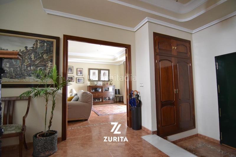 Foto baca560f-2ac5-4cb6-b1f5-ccba4ffcfaa2. Casa pareada en calle fuente obejuna 12 casa en esquina con garaje doble, terrazas y patio en los olivos borrachos en Córdoba