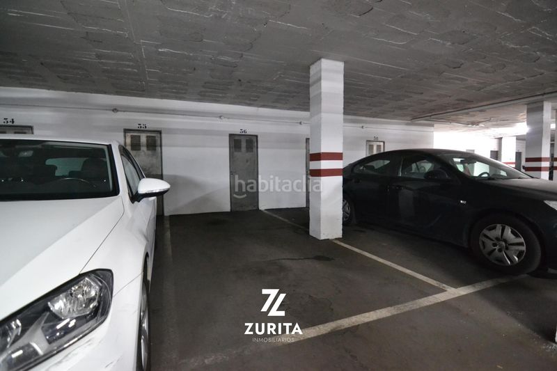 Foto 5d440495-295a-44bf-8473-c80f32ccecd1. Parking coche en calle del comandante velázquez 3 cochera y trastero en santa rosa en Córdoba
