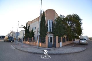 Fabrikhalle in El carpio 62. Nave industrial junto a la autovía a4