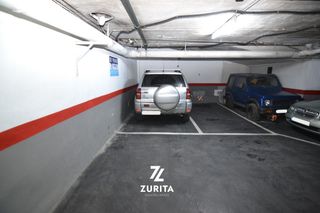 Parking coche en Diego serrano 21. Plaza de aparcamiento en diego serrano 21
