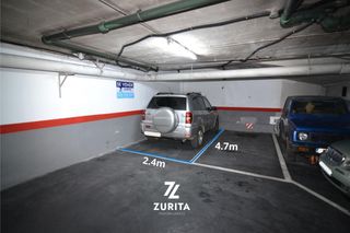 Aparcament cotxe a Diego serrano 21. Plaza de aparcamiento en diego serrano 21