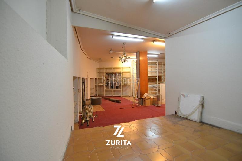 Foto 5261373a-93ca-426b-84ef-be3fe7992b53. Alquiler local comercial  con plaza de aparcamiento junto al bulevar en Córdoba