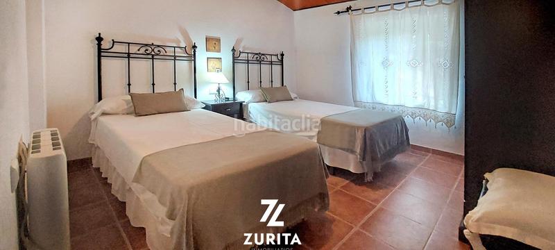 Foto a49f4f12-9528-4b28-a03c-d462680d4a69. Casa en calle real baja 7 negocio en venta vivienda rural en un entorno natural único y rentable en Cardeña