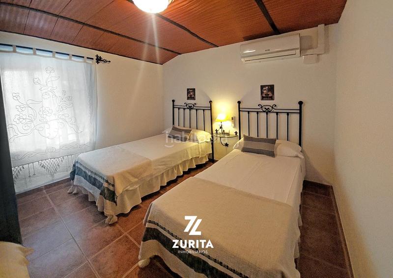 Foto f2f9eedf-0122-4d19-b80f-048f2dc8c84f. Casa en calle real baja 7 negocio en venta vivienda rural en un entorno natural único y rentable en Cardeña