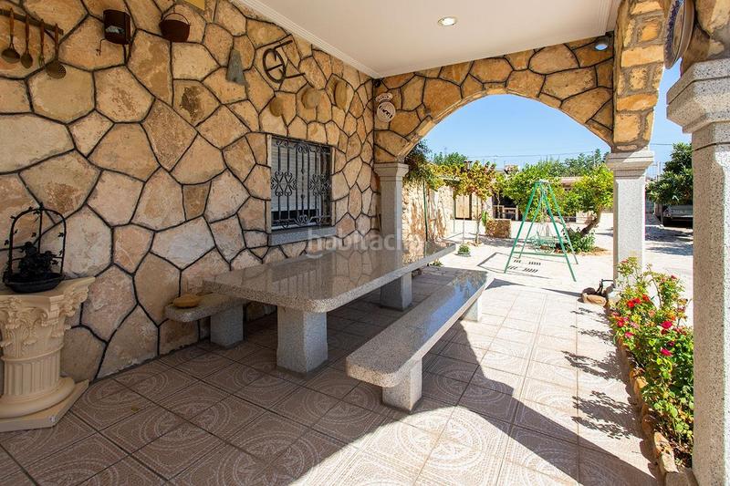 Foto 0952f0c1-3b0f-4c0b-91f8-1ccb8ffe40a6. Casa amb aparcament a Novelda