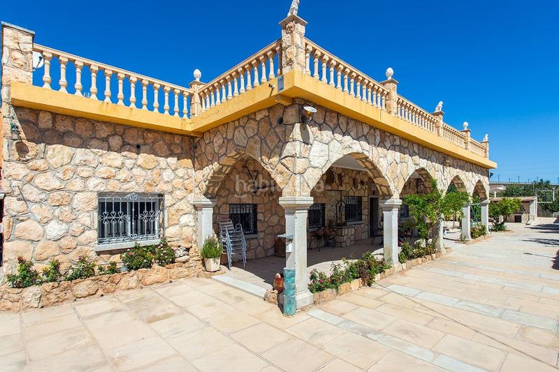 Foto 52937a65-a7e4-4e17-a98c-90fa15a2a926. Casa amb aparcament a Novelda