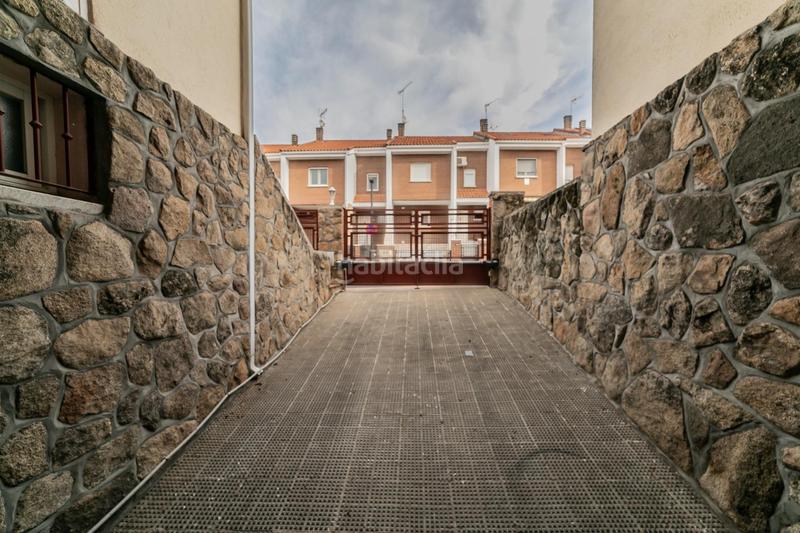 Foto 27f6519f-6a5a-4e17-8d97-5a5a20c171cd. Semi detached house with parking in Santa Teresa Colmenar Viejo