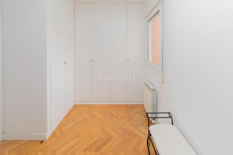 Foto 7779a7f1-eab5-46ea-8247-770636c2a3f7. Semi detached house with parking in Santa Teresa Colmenar Viejo