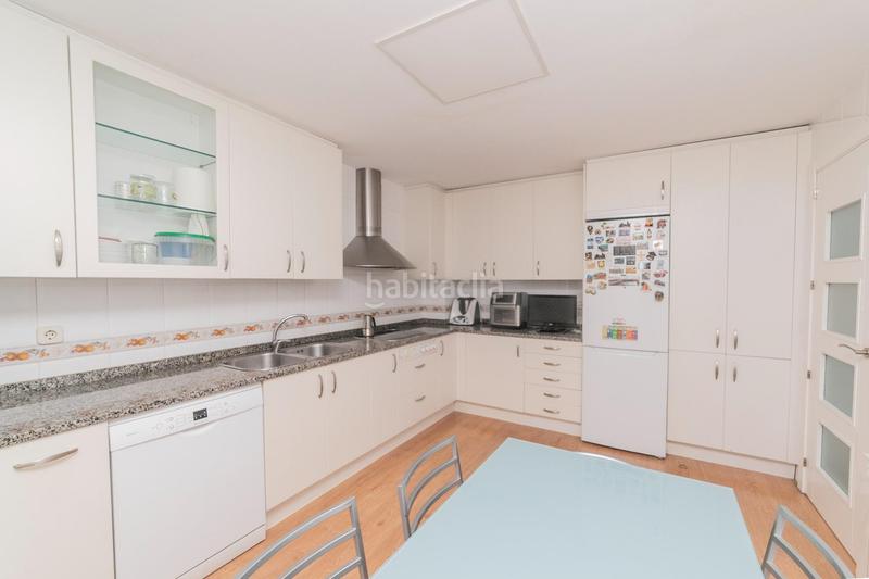 Foto acfad9e6-8679-4788-990d-930320bcc26a. Semi detached house with parking in Santa Teresa Colmenar Viejo