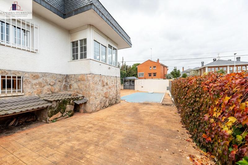 Foto 331ad2ad-7f46-4d35-a6ab-dc2392951fc9. Doppelhaus mit heizung parking pool in Las Vegas-El Pozanco-Adelfillas Colmenar Viejo