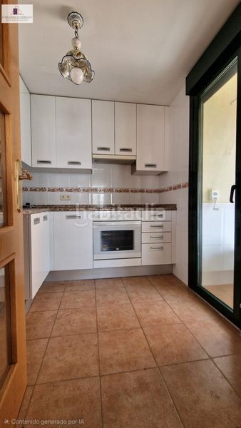 Foto b9fafa56-7bb3-4e94-b132-99b8cb82d21c. Edificio se vende edificio en Abantos-Carmelitas San Lorenzo de El Escorial