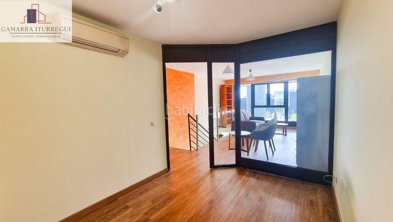 Foto b6a01518-38ba-43db-b4fe-7321052be81c. Lloguer loft amb aparcament a Zona Industrial Tres Cantos