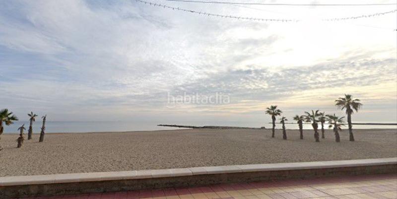 Foto 04571c77-e5c9-4ef3-92b9-583779b45adf. Édifice dans Campello Playa Campello (el)