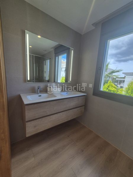 Foto 1d246217-88e5-4970-a1e9-06a6e604290b. Chalet con parcheggio in Golf Bahía Finestrat