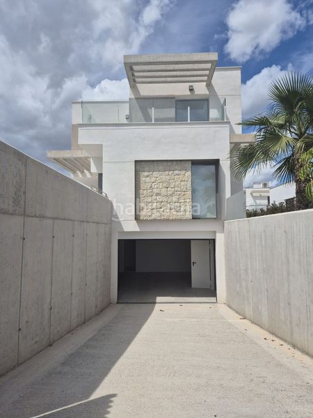 Foto c2b60624-4a29-4079-b347-6962e987fbbe. Chalet con parcheggio in Golf Bahía Finestrat