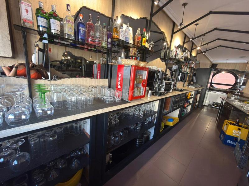 Foto 983f9989-810f-4596-a7f0-c7e5eca91359. Traspaso local comercial local com. en traspaso en playa. en Campello (el)