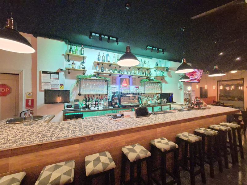 Foto f9e7dfbe-488e-4c87-879d-1a6253d4df70. Traspàs local comercial a Campello Playa Campello (el)