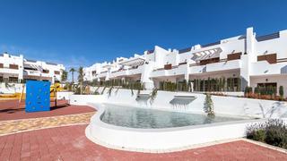Casa in San Juan de los Terreros. Bungalow en venta en mar de pulpí fase 6, 3 dormitorios.
