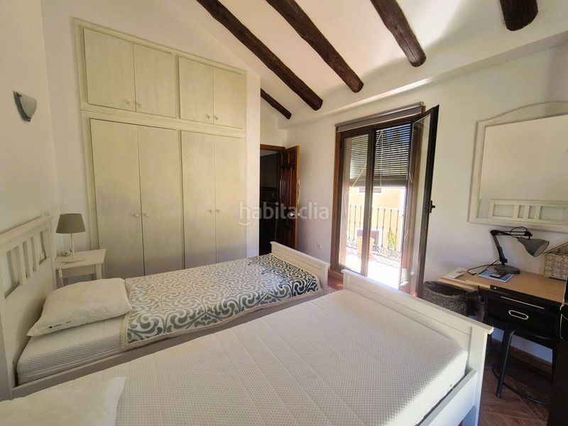 Foto 9021b0dc-3e3f-4206-9f4e-4896cf0e31c5. Casa adossada amb calefacció aparcament piscina a Campello (el)