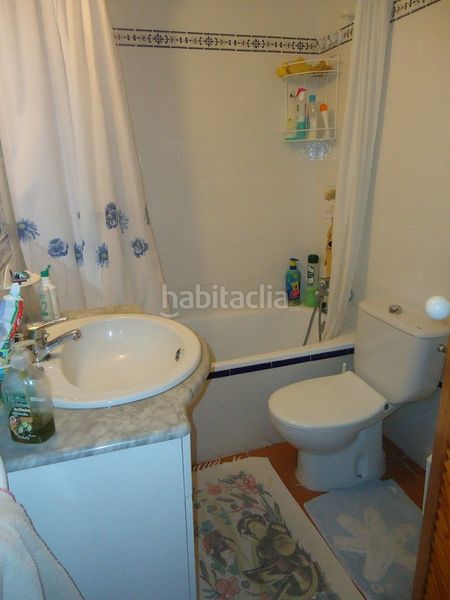 Foto 18906f4e-3269-4b0d-9301-88573c23bf55. Casa adossada amb piscina a Pueblo Acantilado-Lanuza Campello (el)