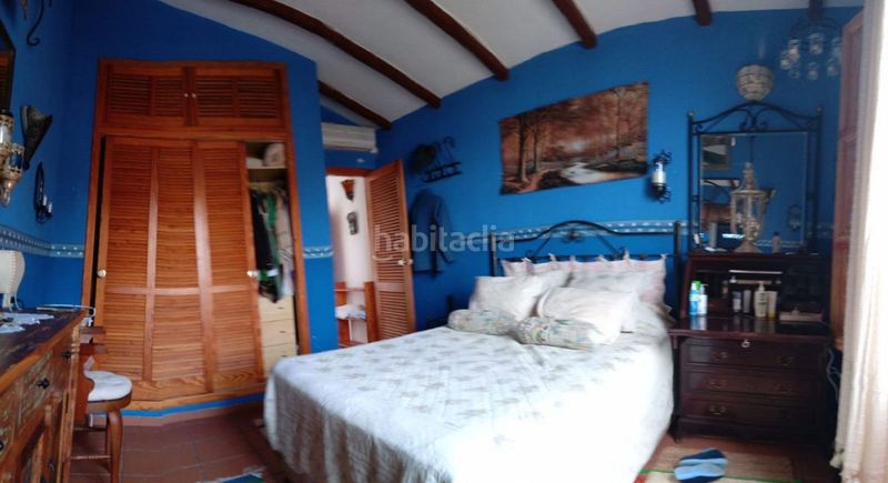 Foto a68601c8-a4e7-40e0-a34e-7d756c3e5ba6. Casa adossada amb piscina a Pueblo Acantilado-Lanuza Campello (el)