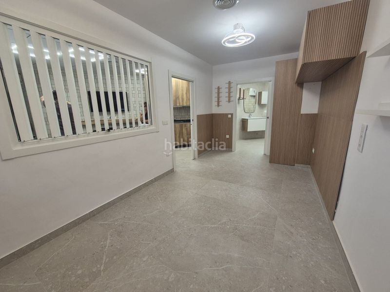Foto 5befa35e-f135-4c4c-8d09-ee19c7b3e2ca. Local comercial a Playa Muchavista Campello (el)