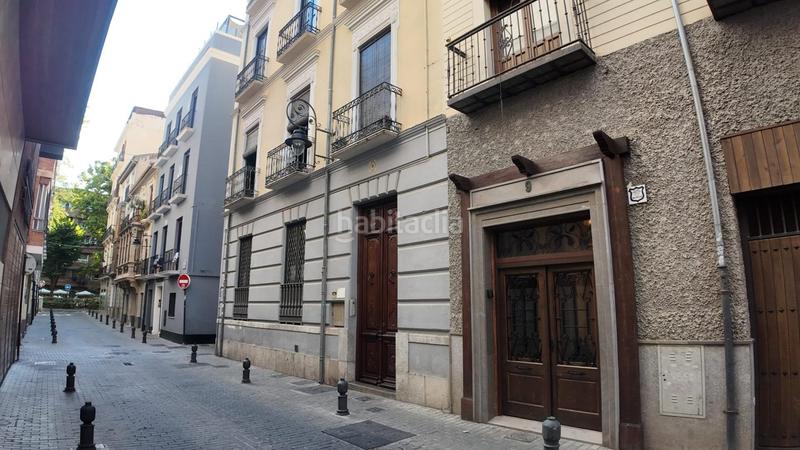 Foto 25f8673f-cbc1-4673-85b5-cf03f240d9a2. Alquiler planta baja alquiler de estudio en calle ancha de la virgen en Granada