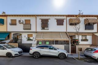 Maison  Azahar. Casa adosada en huetor vega