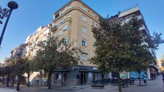 Locale commerciale in Doctor Guirao Gea