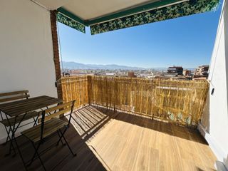 Miete Dachwohnung  De barcelona. Ático en avenida de barcelona