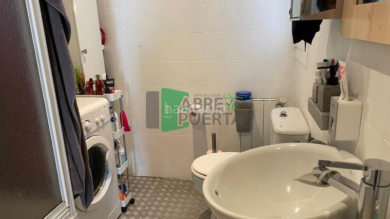 Foto adfa3b4d-8652-4b5b-aa3f-103b1df1ec50. Apartament amb calefacció a Centro Ourense