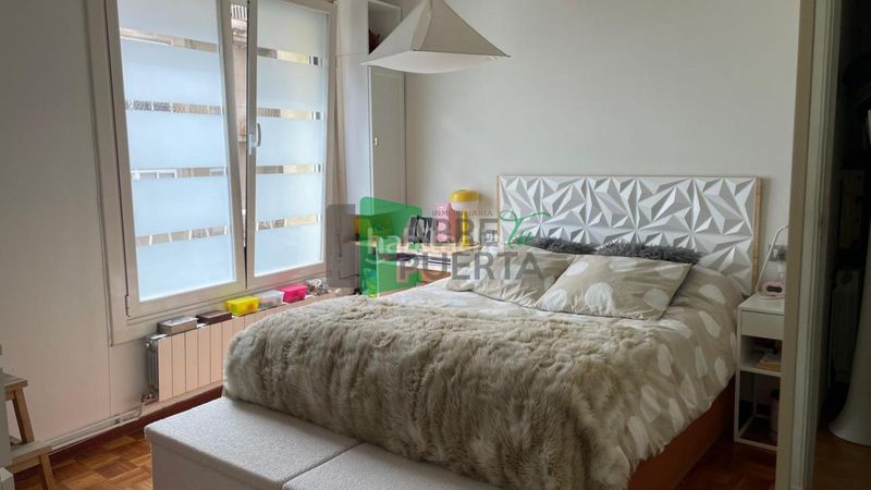 Foto ea598872-419b-486f-8ef4-c4c059e35273. Apartament amb calefacció a Centro Ourense