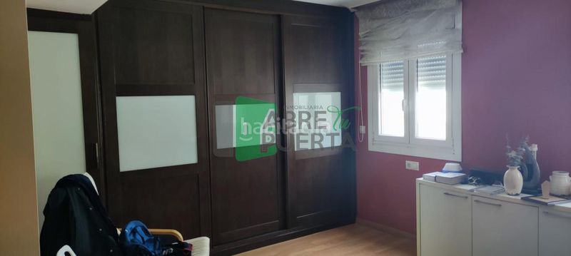Foto db9e27ba-f143-48f8-ba16-78262bef7030. Apartament amb calefacció aparcament a Casco Viejo Ourense