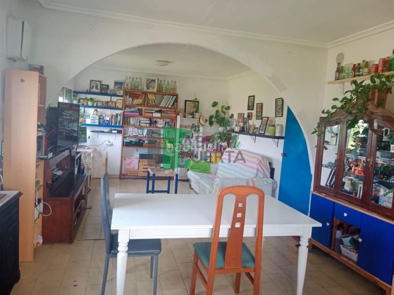 Foto 00d4fe00-5317-461b-adc1-b21c70f05283. Casa amb calefacció aparcament a Leiro