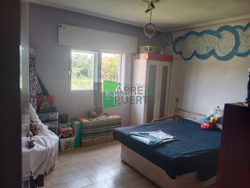 Foto 67f2edb5-e962-4e82-9b0e-8f06b1281360. Casa amb calefacció aparcament a Leiro