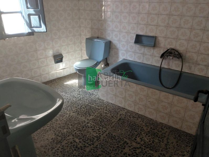 Foto bbfedb19-2789-4044-931e-23af79ef0601. Casa a Ventiun Ourense