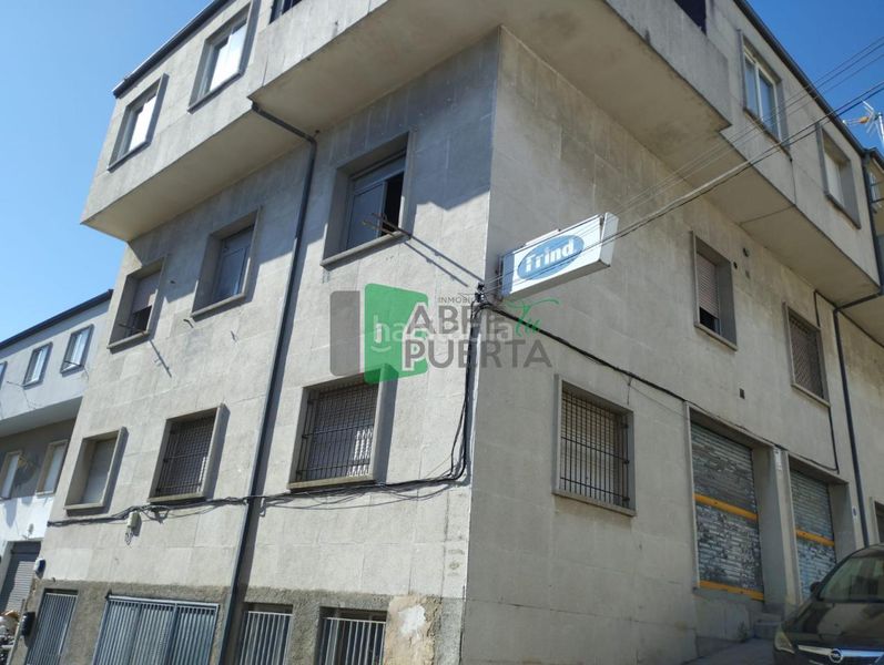 Foto 9bd51da3-b36f-45ce-8641-29fda1cc0ee0. Planta baixa a San Francisco Ourense