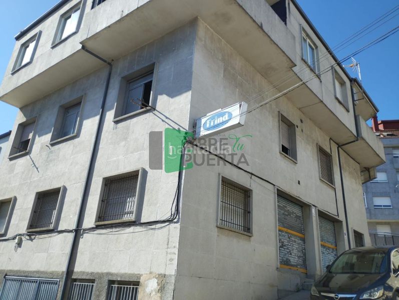 Foto 9c62169c-03f4-4e42-a17c-033e84a2eb53. Planta baixa a San Francisco Ourense