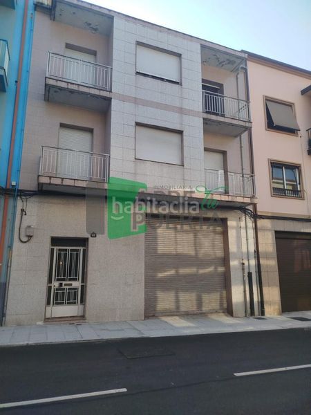 Foto caae839a-1d3a-4def-a759-682211d79fb3. Edifici a Ventiun Ourense