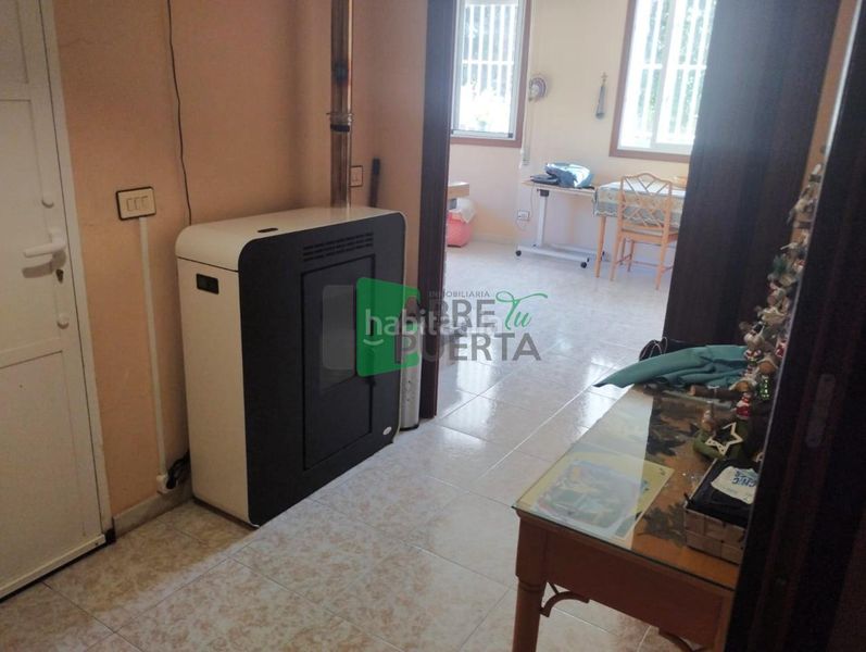 Foto 49ec64ce-c45a-49d0-9634-fd40aaa81d1a. Casa amb calefacció aparcament a Amoeiro