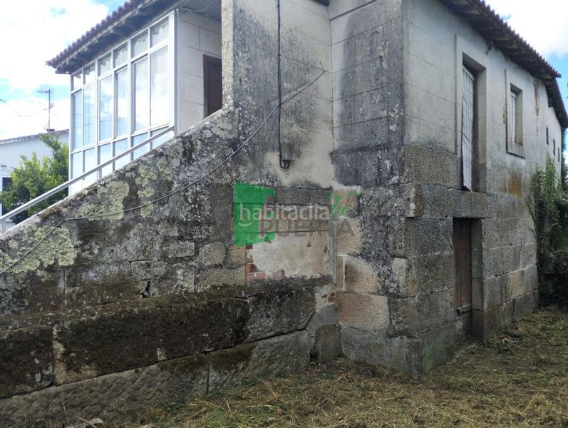Foto c05b8740-2d88-4e04-a128-a932f97a4a6b. Casa amb aparcament a Amoeiro