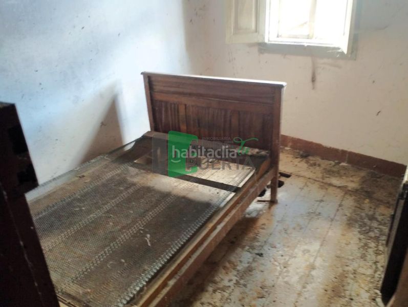 Foto f71032ba-4cb1-4a4d-aa15-e5ee3d503f67. Casa amb aparcament a Amoeiro