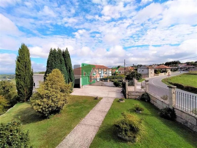 Foto 51b51e1f-0ac9-40fd-b527-57380478d639. Chalet en Amoeiro