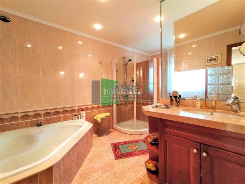 Foto e7a85c93-bd9f-49b4-9665-483e94ed214a. Chalet en Amoeiro