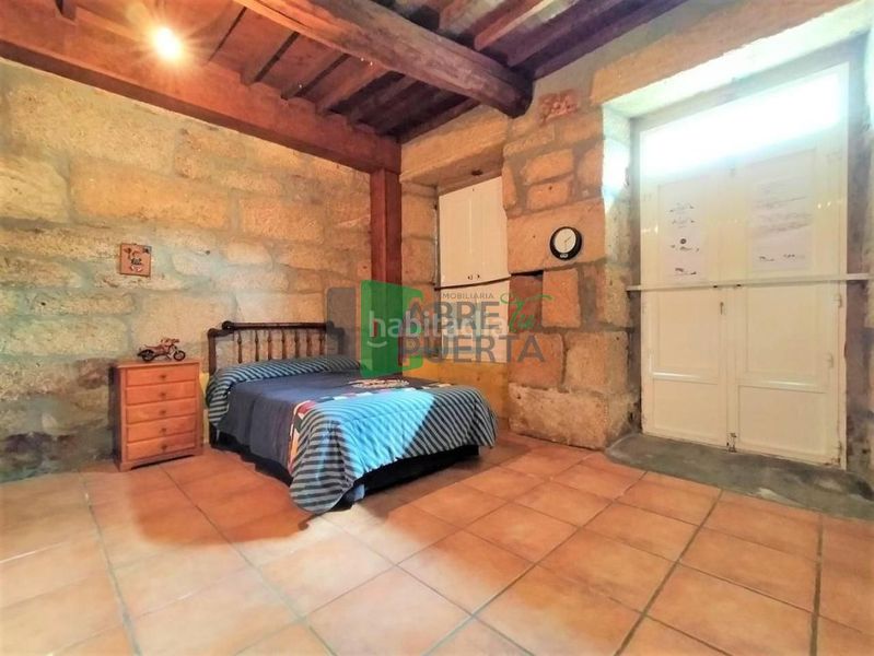 Foto f8fa2e51-ca6a-44e9-b15a-f04c012e3f0b. Chalet en Amoeiro