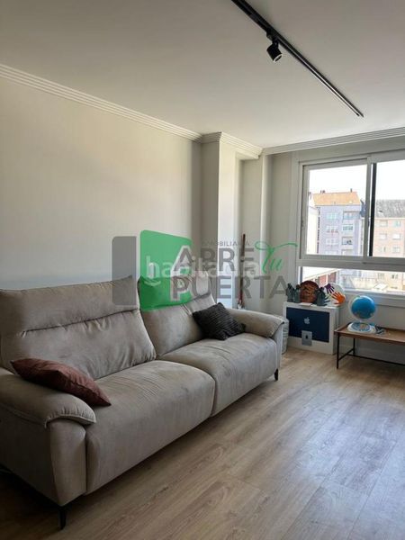 Foto a5a39550-b810-484c-9c0a-3669a0c5c147. Rent flat with heating parking in Centro Ourense